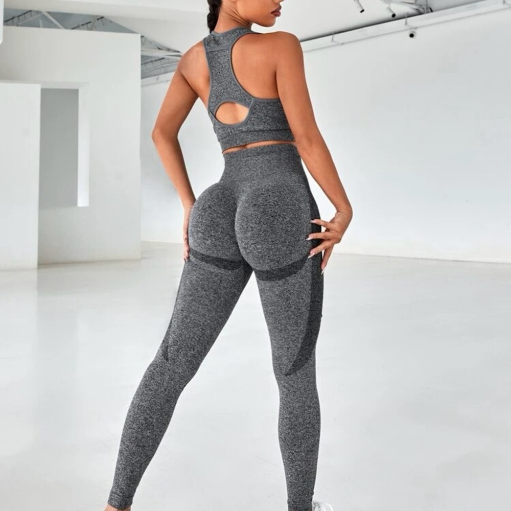 Grey scrunch leggings